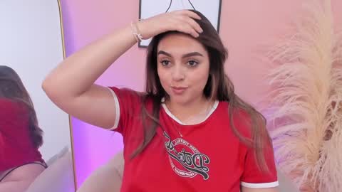 Erika Mendez online show from February 1, 2025, 8:37 pm