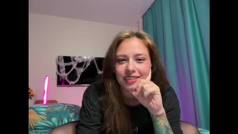 Erika Miu online show from October 23, 2025, 6:39 pm