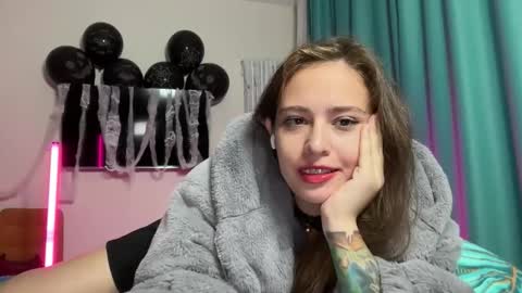 Erika Miu online show from October 26, 2025, 6:25 pm