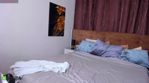 Erika online show from October 21, 2025, 8:37 am