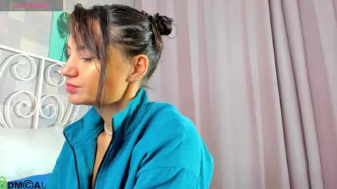 Erika online show from October 27, 2025, 8:18 am