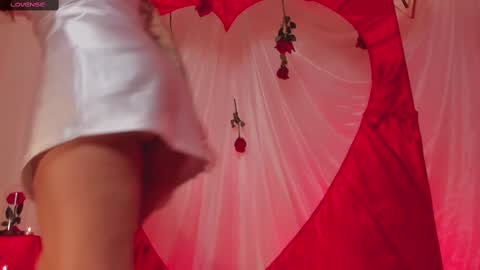 Erika Benz online show from February 14, 2025, 2:44 pm