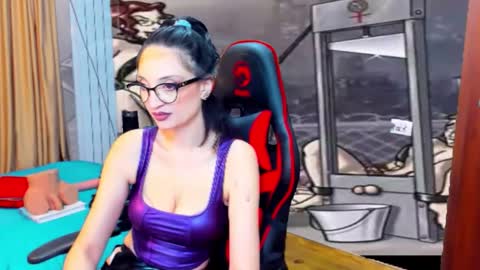 erikalorren online show from January 16, 2025, 10:02 pm