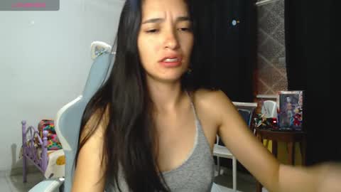 erina_1 online show from December 17, 2024, 3:06 am