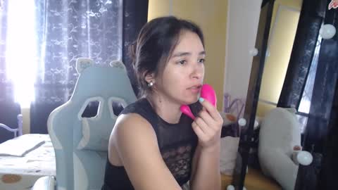 erina_1 online show from September 21, 2025, 3:13 pm