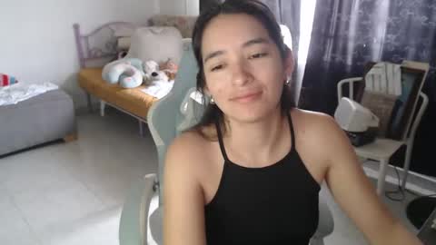 Snapshot of erina_1 chatting on May 15, 2026, 5:42 pm erina_1 online show from May 15, 2026, 5:42 pm