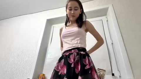 Luna online show from July 18, 2026, 8:23 pm