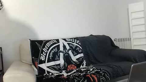 Erica online show from January 18, 2026, 11:41 pm