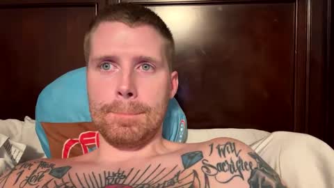 eriwat713 online show from March 2, 2025, 5:01 am