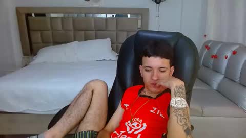 Snapshot of eroboyxox chatting on February 21, 2026, 8:54 pm eroboyxox online show from February 21, 2026, 8:54 pm