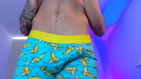 Eros online show from November 14, 2025, 5:11 pm