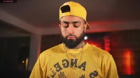 Snapshot of eros_dark_ chatting on April 17, 2026, 2:03 am EROS DARK online show from April 17, 2026, 2:03 am