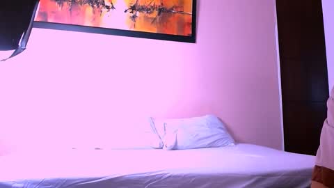 eros_drayen online show from October 29, 2025, 2:19 pm