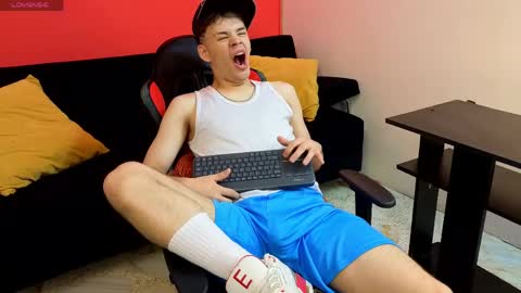 Eros online show from June 7, 2026, 3:54 am