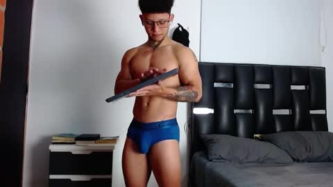 Snapshot of erosscott chatting on February 17, 2026, 6:14 pm Eros online show from February 17, 2026, 6:14 pm