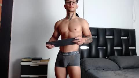 Snapshot of erosscott chatting on February 20, 2026, 8:31 pm Eros online show from February 20, 2026, 8:31 pm