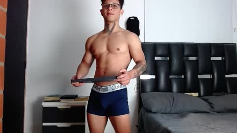 Snapshot of erosscott chatting on February 24, 2026, 8:18 pm Eros online show from February 24, 2026, 8:18 pm