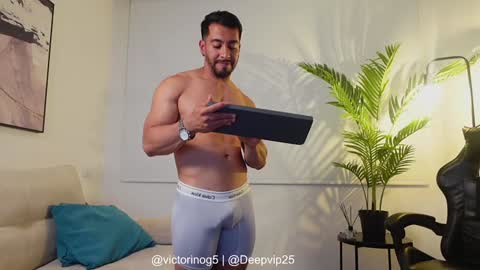 Snapshot of eroswolfs chatting on January 23, 2025, 11:36 pm eroswolf online show from January 23, 2025, 11:36 pm