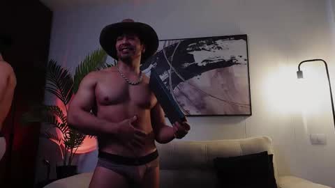 Snapshot of eroswolfs chatting on October 17, 2025, 9:17 pm eroswolf online show from October 17, 2025, 9:17 pm