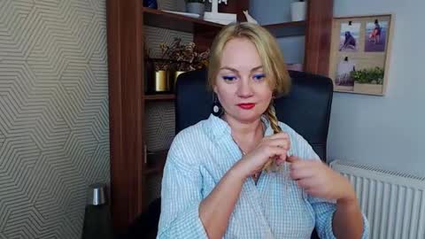 KAYA online show from November 17, 2025, 5:52 pm