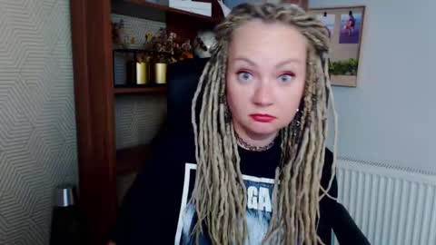 KAYA online show from December 3, 2025, 5:22 pm