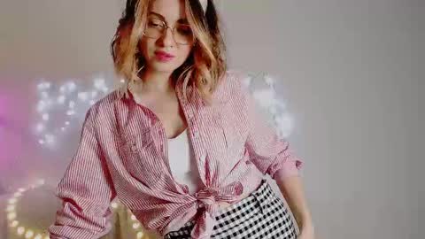 LylaXXX online show from January 23, 2025, 12:30 pm