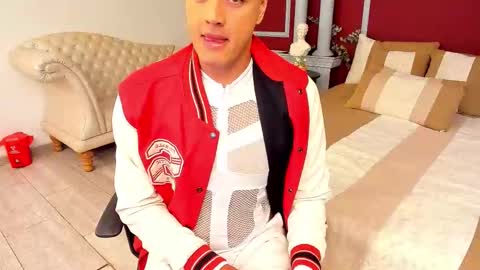 eryxmarlowe_ online show from October 19, 2025, 12:22 am