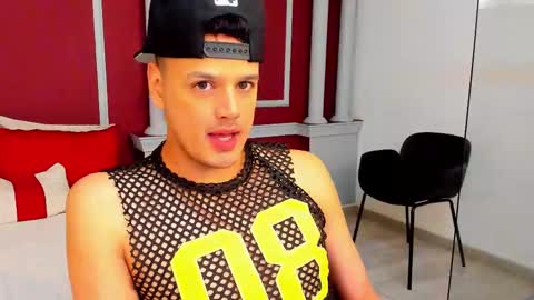 eryxmarlowe_ online show from October 23, 2025, 12:32 am