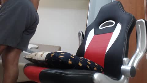 Snapshot of escorpion51 chatting on February 10, 2025, 2:52 am escorpion51 online show from February 10, 2025, 2:52 am