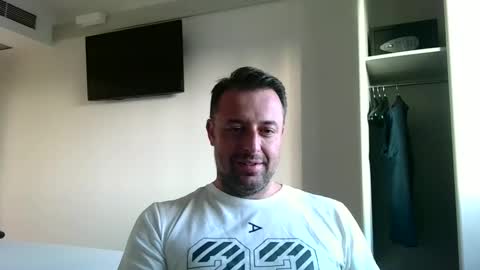 esibizionista 91 online show from October 15, 2025, 4:40 pm