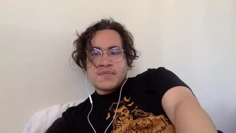 Snapshot of esiiiiiiiiis chatting on June 2, 2026, 10:45 pm esiiiiiiiiis online show from June 2, 2026, 10:45 pm