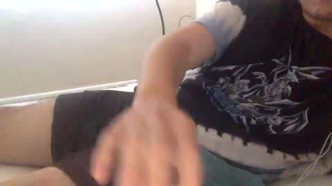 esiiis online show from October 19, 2025, 7:25 pm