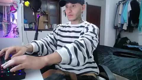 Esteban online show from January 2, 2025, 7:44 am