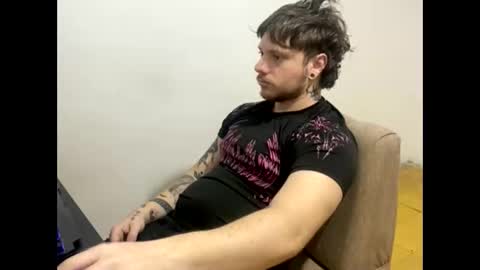 eskol212 online show from February 6, 2026, 6:29 am