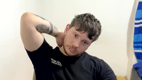 eskol212 online show from April 9, 2026, 3:39 pm