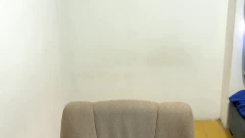 eskol212 online show from April 13, 2026, 8:14 pm