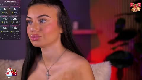 Esme online show from December 12, 2024, 8:10 pm