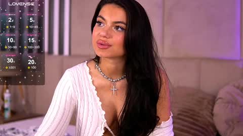 Esme online show from January 5, 2025, 1:56 am