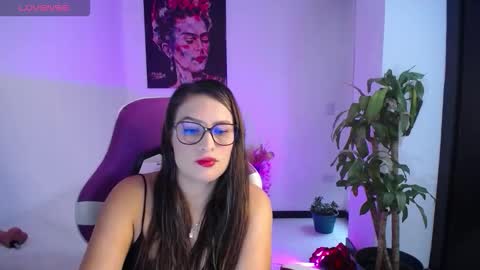 Esmeralda online show from November 14, 2025, 7:56 pm