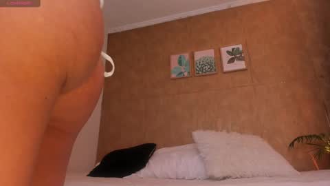 Esmeralda G online show from February 23, 2025, 2:04 pm