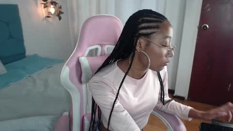 esmeralda_bk online show from January 22, 2025, 6:52 pm