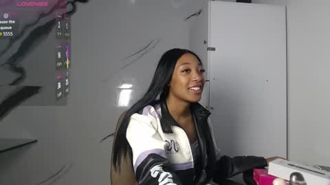 esmeralda_bk online show from October 2, 2025, 11:01 pm