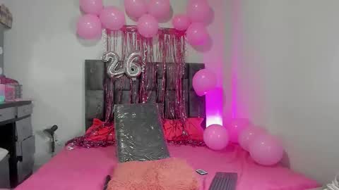 Perla online show from February 11, 2026, 7:24 am