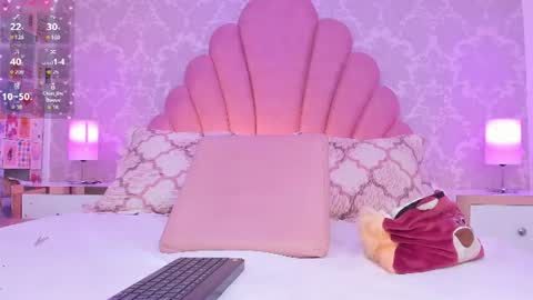 Snapshot of esmeraldavoss chatting on July 15, 2026, 12:10 pm Esmeralda online show from July 15, 2026, 12:10 pm