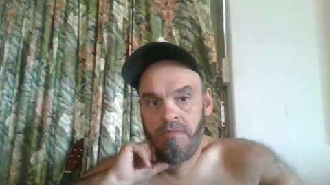 Snapshot of essensualelf chatting on September 19, 2025, 1:29 am Essensual Elf online show from September 19, 2025, 1:29 am