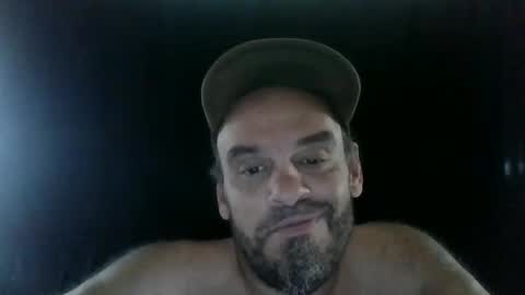 Snapshot of essensualelf chatting on October 19, 2025, 2:01 am Essensual Elf online show from October 19, 2025, 2:01 am