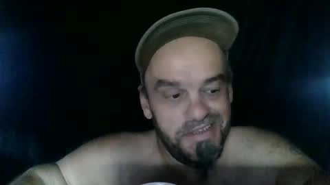 Snapshot of essensualelf chatting on October 19, 2025, 9:59 pm Essensual Elf online show from October 19, 2025, 9:59 pm