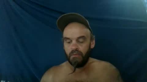 Snapshot of essensualelf chatting on October 31, 2025, 5:19 am Essensual Elf online show from October 31, 2025, 5:19 am