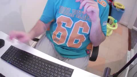 Morph online show from February 3, 2025, 9:39 pm