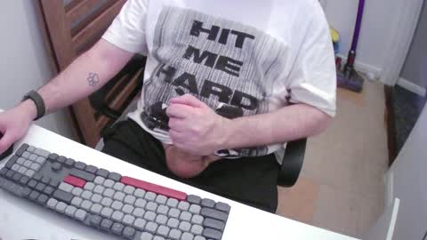 Morph online show from April 1, 2026, 7:33 pm